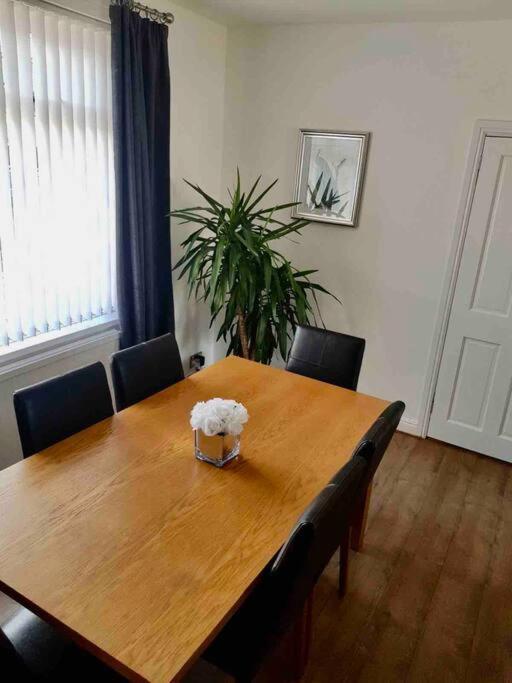 Coniston House Lancaster 3 Bedrooms Parking And Garden Ngoại thất bức ảnh
